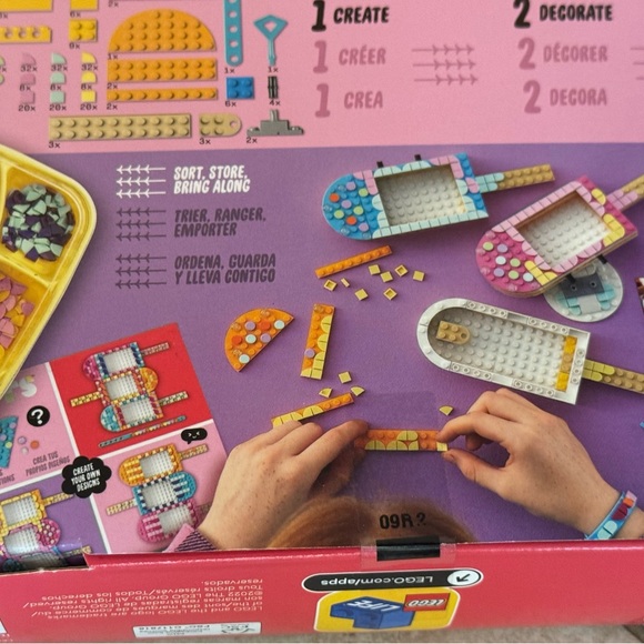 LEGO DOTS Ice Cream Picture Frames & Bracelet 41956 Building Kit - Picture 9 of 10